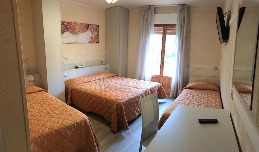 Hotel Da Filie' クエルチェタ エクステリア 写真